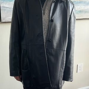 Liz Claiborne black leather jacket 100% genuine leather dry cleaned. Size medium